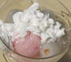 Coupes glac�es aux litchis et chantilly de coco : Etape 3