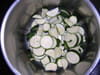 Velout� de courgettes : Etape 1