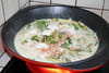 Soupe tha� au poulet et � la citronnelle : Etape 2