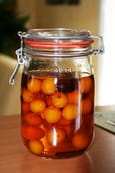 Mirabelles � l eau de vie