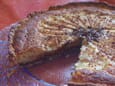 Tarte fondante poire, amande et pralin�