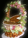 Croquembouche en panier fleuri