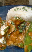 Poulet au curry et pois gourmands