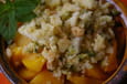 Crumble express de pistaches aux p�ches jaunes