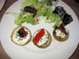 Fonds d artichaut, ch�vre, pesto, tomates confites