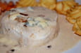 Pav� de thon, sauce au bleu d Auvergne