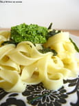P�tes au pesto de roquette et pointes d asperges 