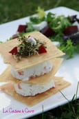 Millefeuille surimi fa�on cheesecake, petite salade