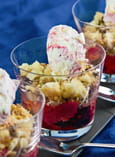 Verrine de crumble aux fruits rouges 