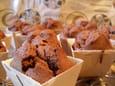 Petits muffins au chocolat aux p�pites de framboises 