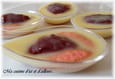 Cuill�res de meringue, confiture et chocolat blanc