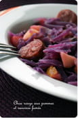 Chou rouge aux pommes et saucisses fum�es