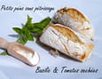 Petits pains sans p�trissage basilic-tomates