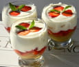 Trifle fraises, rhubarbe et mousse au chocolat blanc