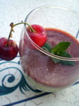 Panna cotta au th� matcha et son coulis de cerises