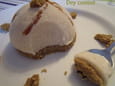 D�me de sorbet p�che sur croustillant pistache 