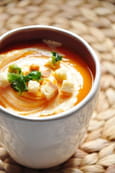 Soupe vitamin�e � la carotte, courge et orange
