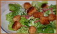 Pan�s de quenelles sur lit de salade