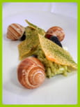 Escargots, risotto th� vert et tuiles de parmesan 