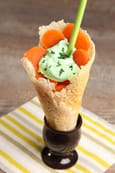Cornets de parmesan, carottes saut�es � la chantilly de persil