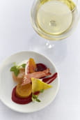 Betteraves multicolores, confites et crues, artichauts �pineux croquants, burrata, poutargue royale, lomo Iberique