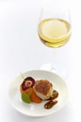 Noix de Saint-Jacques r�tie aux �pices Tandoori, mousseline de carottes, r�duction de c�bette � la coriandre fra�che