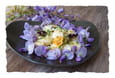 Salade de fleurs de glycine et coeurs de palmier