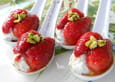 Bouch�es de Fourme d Ambert et salade de fraises