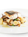 Perche saut�e avec ses champignons, gnocchi et �pinards