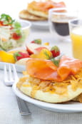 Blinis de corn flakes et saumon fum�