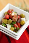Salade de tomate, olives vertes et vinaigrette � la figue