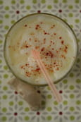 Smoothie (ananas, pomme, gingembre, piment)