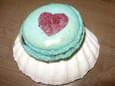 Macaron coeur de fruits rouges