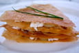 Millefeuille de ch�vre et confit d oignons