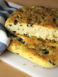 Focaccia aux olives, romarin et origan