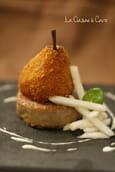 Poire r�tie en robe de pain d �pices, andouillette