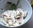  Champignons ros�s des pr�s � la mandoline, cr�me aigre et herbes fra�ches