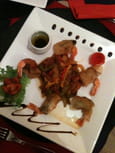 Gambas croustillantes au basilic et piperade