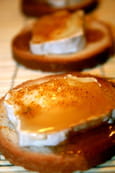 Toasts ch�vre-miel-curry