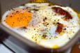 Oeuf cocotte aux tomates s�ch�es et � la viande des grisons