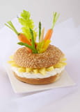 Bagels de Gruy�re en mikado de l�gumes craquants