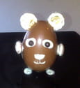 Kinder panda aux oreilles en pi�ces en chocolat