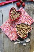 Crumble de fraises et rhubarbe au seigle