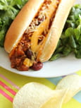 Hot chili con carne cheddar sandwich