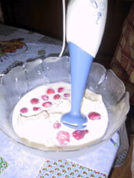 Milk-shake aux fraises : Etape 1