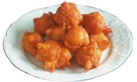 Acras de morue, sauce rougaille
