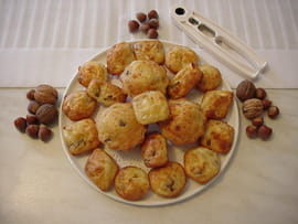 Mini-cakes au ch�vre, noix et raisins