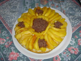 G�teau croquant aux pommes caram�lis�es et aux noix