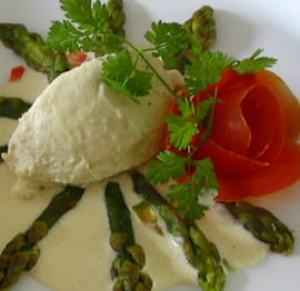 Bavarois d asperges, mousseline au citron