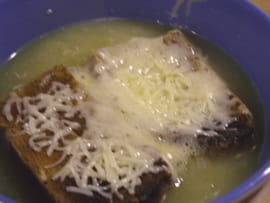 Soupe � l oignon gratin�e